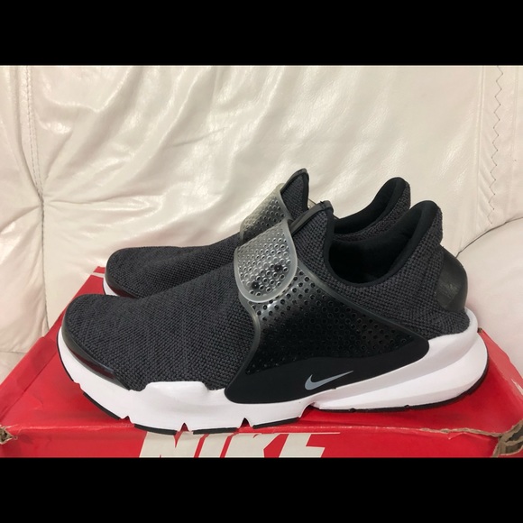 nike sock dart size 14